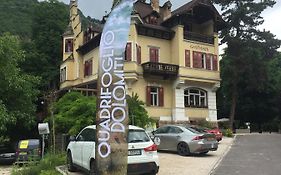 Vintage Castle Schlosshof B&B